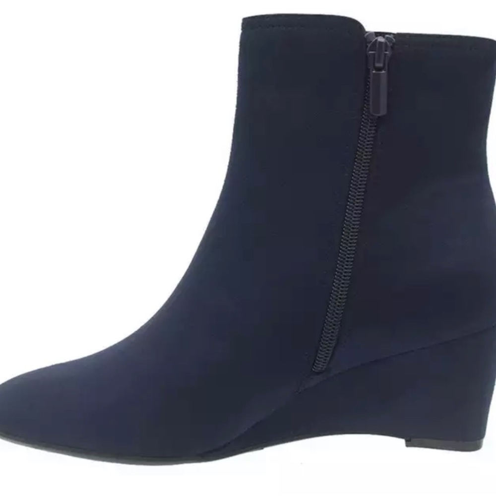 IMPO Blue ankle boots - perfect for fall.